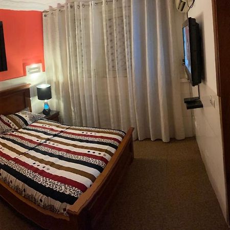 Homestay Appartement 2 Chambres Yaoundé Eksteriør billede