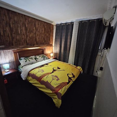 Homestay Appartement 2 Chambres Yaoundé Eksteriør billede