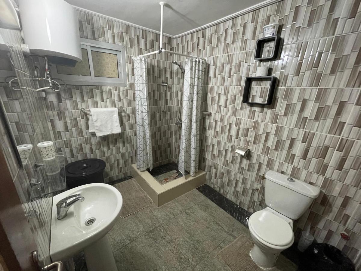 Homestay Appartement 2 Chambres Yaoundé Eksteriør billede