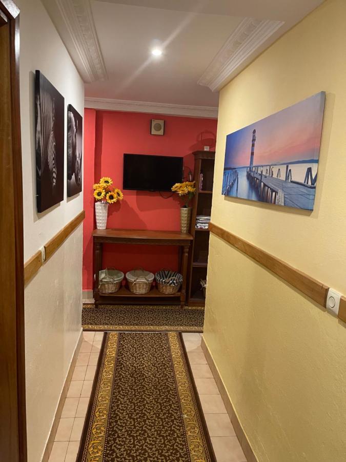 Homestay Appartement 2 Chambres Yaoundé Eksteriør billede